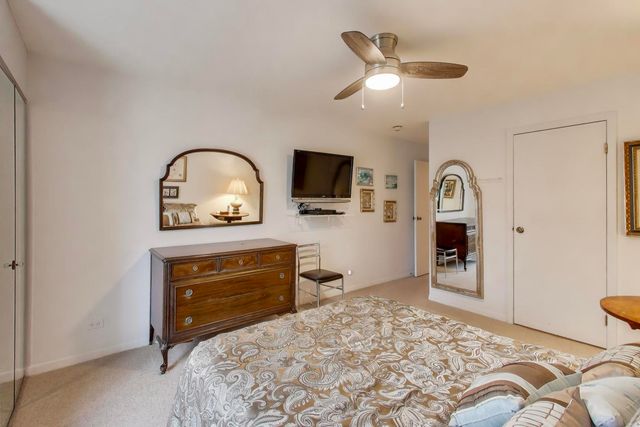 2100 Valencia Drive 203-B, Northbrook, IL 60062