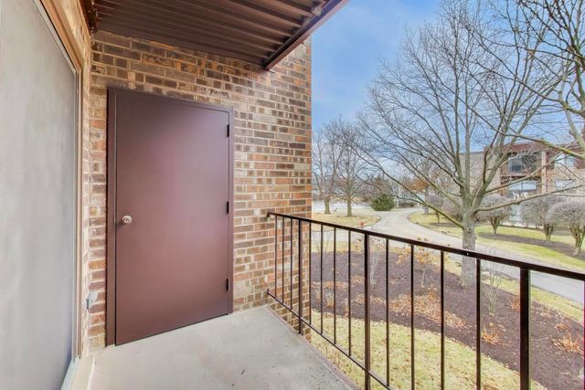 2100 Valencia Drive 203-B, Northbrook, IL 60062