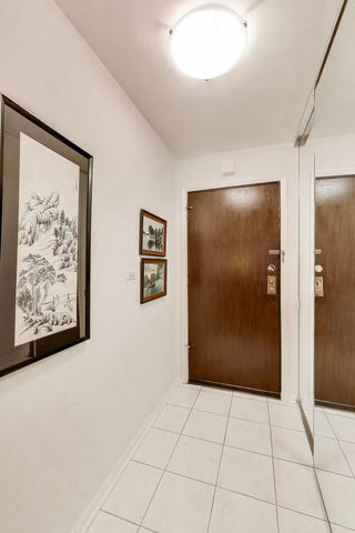 2100 Valencia Drive 203-B, Northbrook, IL 60062