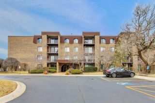 2100 Valencia Drive 203-B, Northbrook, IL 60062