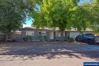 2000 SE Thurston (& 2006) St, Albany, OR 97322