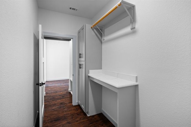 4608 Eagle Nest Court, Granbury, TX 76048