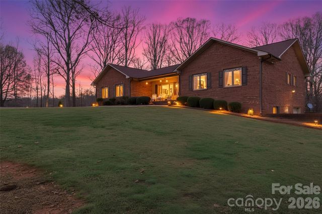 328 Davidson Court, Taylorsville, NC 28681