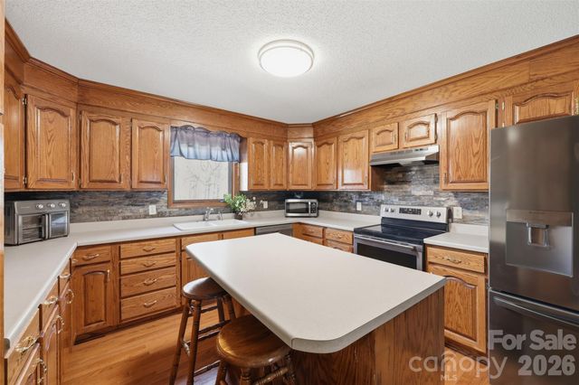 328 Davidson Court, Taylorsville, NC 28681