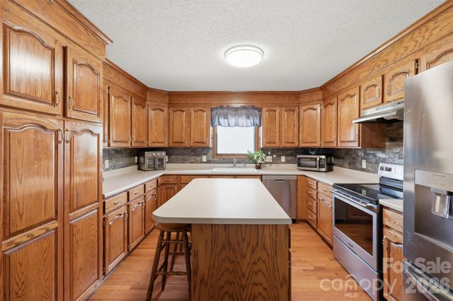 328 Davidson Court, Taylorsville, NC 28681