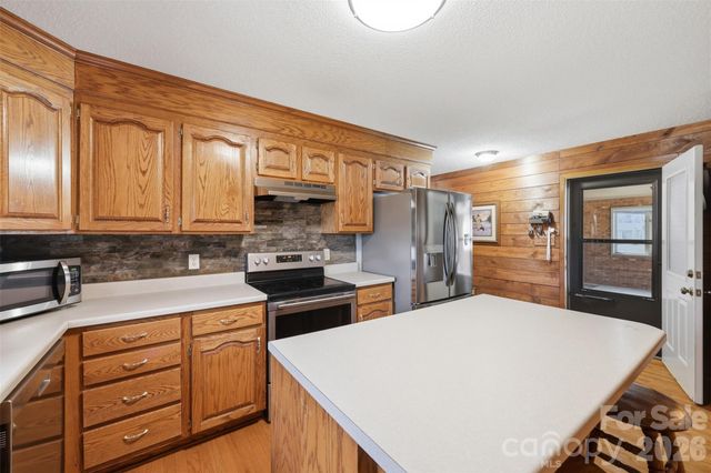 328 Davidson Court, Taylorsville, NC 28681