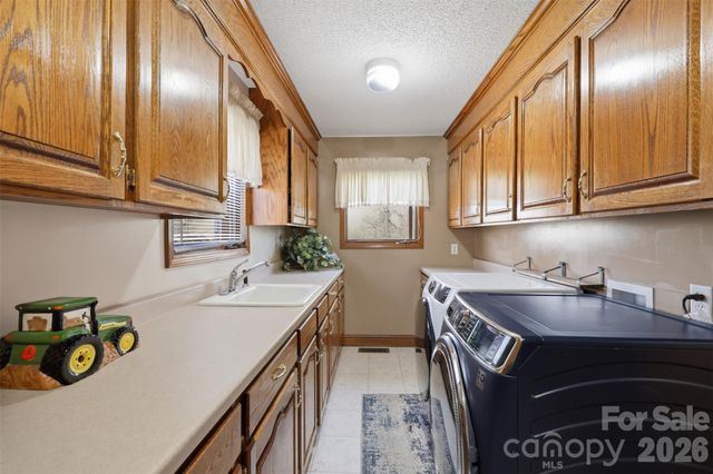 328 Davidson Court, Taylorsville, NC 28681