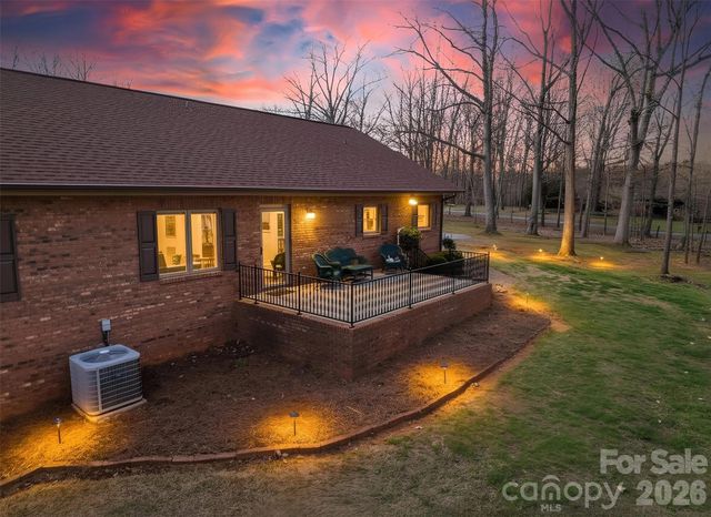 328 Davidson Court, Taylorsville, NC 28681