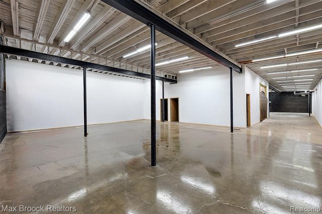 12501 Chalmers Street, Detroit, MI 48205