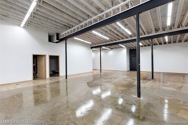 12501 Chalmers Street, Detroit, MI 48205