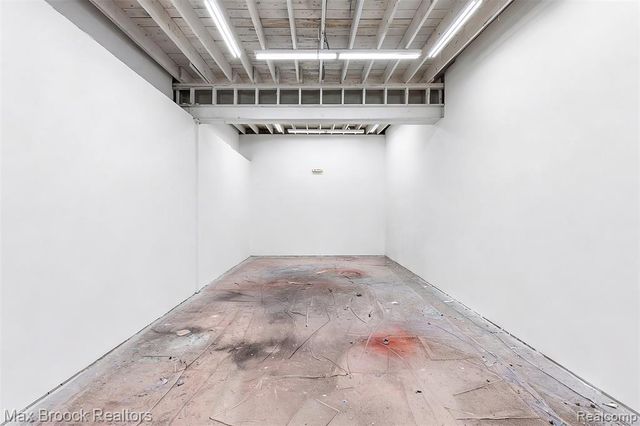 12501 Chalmers Street, Detroit, MI 48205