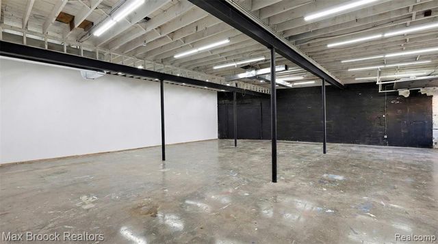 12501 Chalmers Street, Detroit, MI 48205