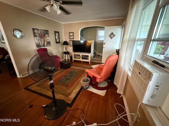 1955 Kelsey Avenue, Toledo, OH 43605