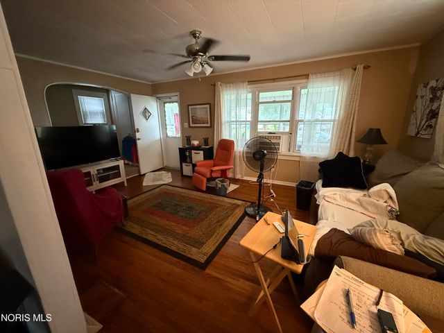 1955 Kelsey Avenue, Toledo, OH 43605