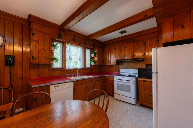 1064 Springfield Avenue, Deerfield, IL 60015