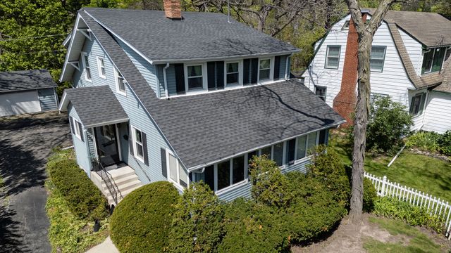 1064 Springfield Avenue, Deerfield, IL 60015