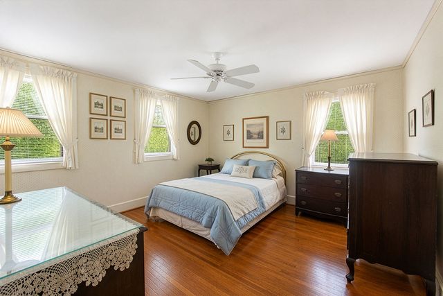 1064 Springfield Avenue, Deerfield, IL 60015
