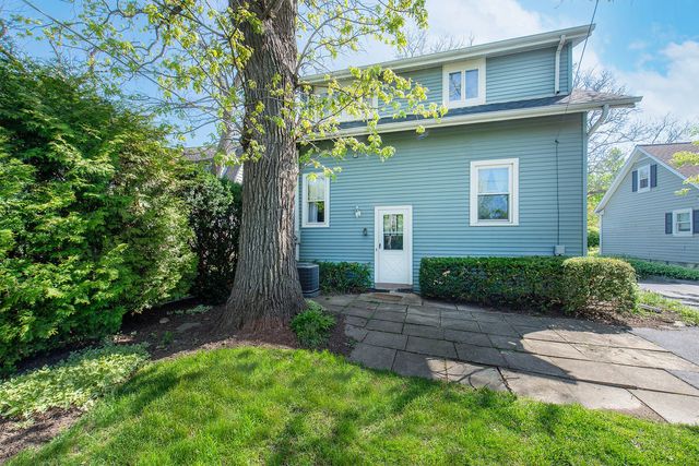 1064 Springfield Avenue, Deerfield, IL 60015