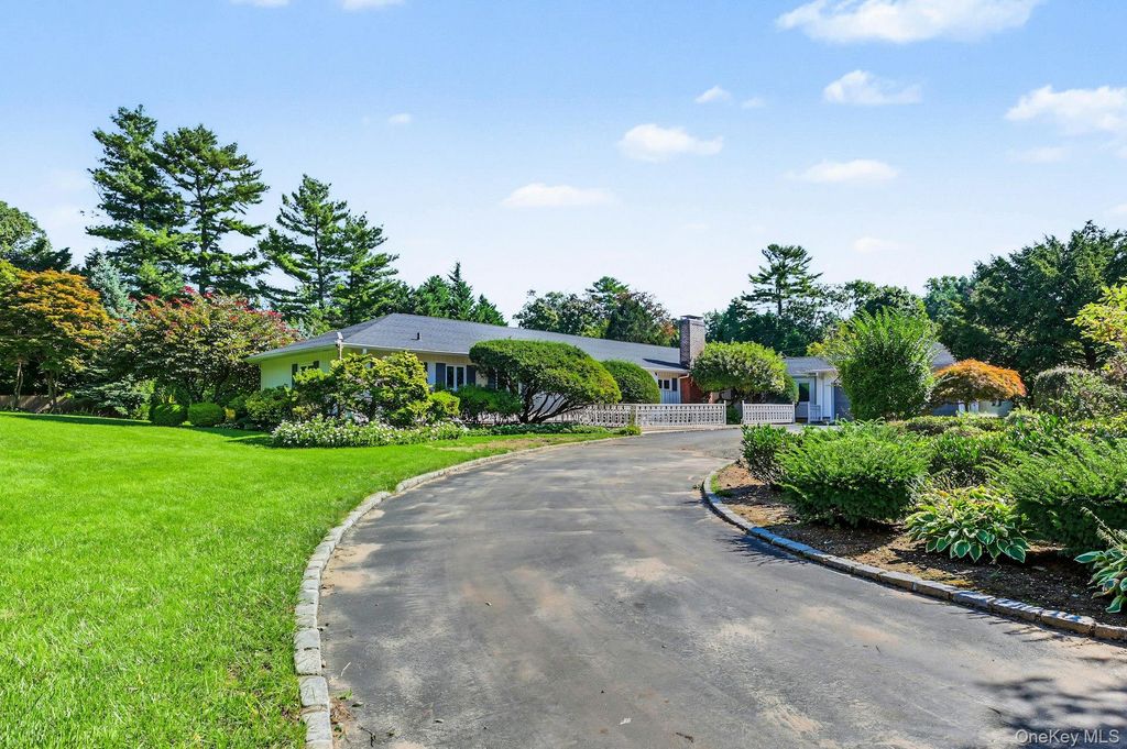 1 Cornwells Beach Road, Port Washington, NY 11050 — photo 4