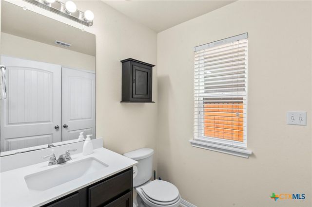 135 Wainscot Oak Way, San Marcos, TX 78666