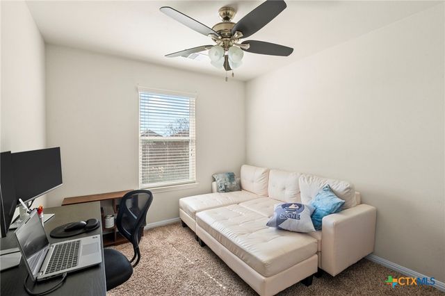 135 Wainscot Oak Way, San Marcos, TX 78666