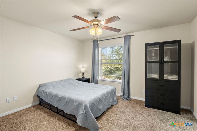 135 Wainscot Oak Way, San Marcos, TX 78666