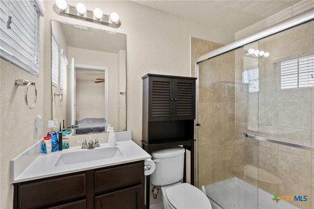 135 Wainscot Oak Way, San Marcos, TX 78666
