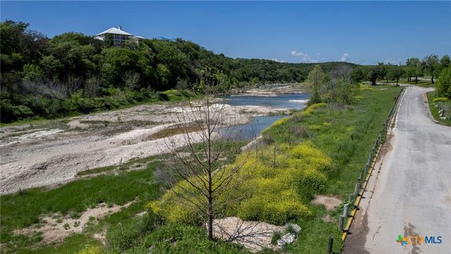 135 Wainscot Oak Way, San Marcos, TX 78666