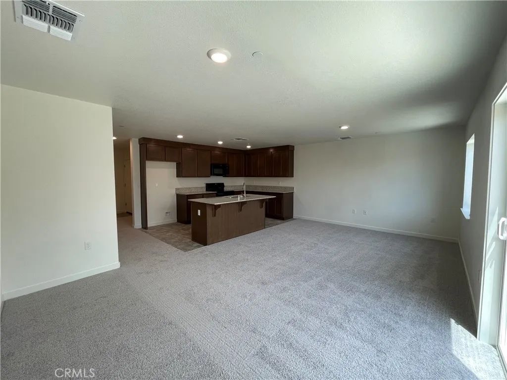 714 Stone Ridge East Avenue, Merced, CA 95341