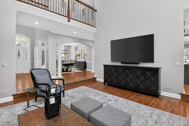 2439 Fawn Lake Circle, Naperville, IL 60564