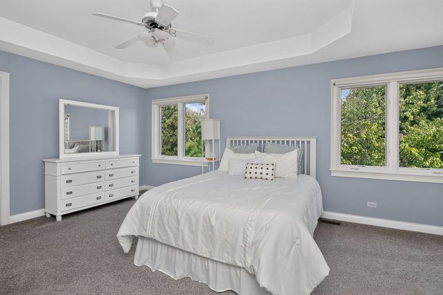 2439 Fawn Lake Circle, Naperville, IL 60564