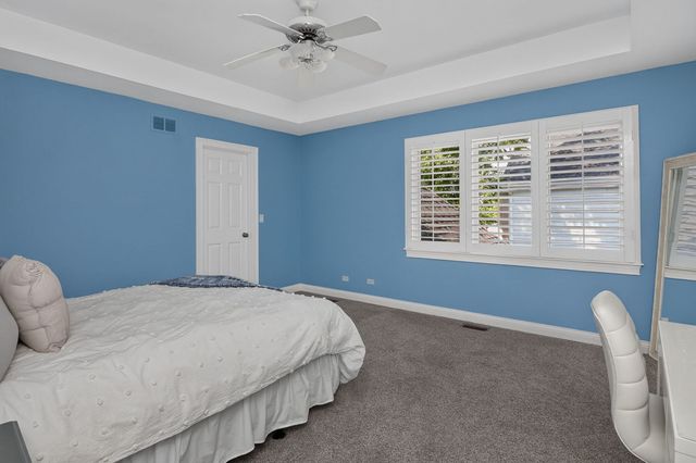2439 Fawn Lake Circle, Naperville, IL 60564
