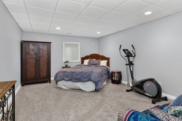 2439 Fawn Lake Circle, Naperville, IL 60564