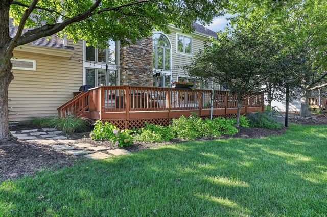 2439 Fawn Lake Circle, Naperville, IL 60564