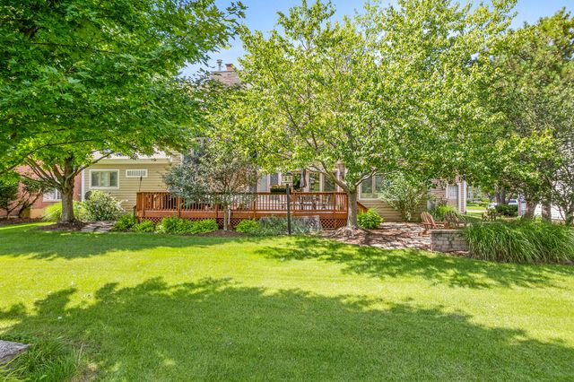 2439 Fawn Lake Circle, Naperville, IL 60564