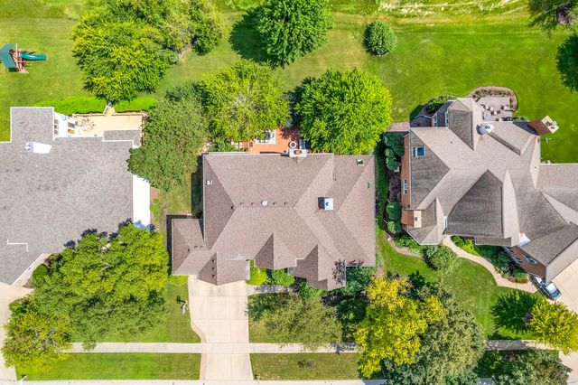 2439 Fawn Lake Circle, Naperville, IL 60564