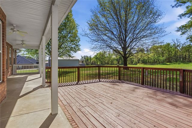 3473 Grapevine Drive, Tontitown, AR 72762