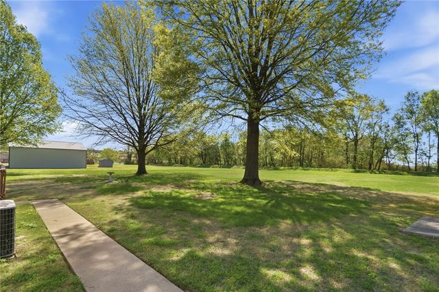 3473 Grapevine Drive, Tontitown, AR 72762
