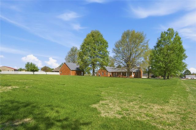 3473 Grapevine Drive, Tontitown, AR 72762