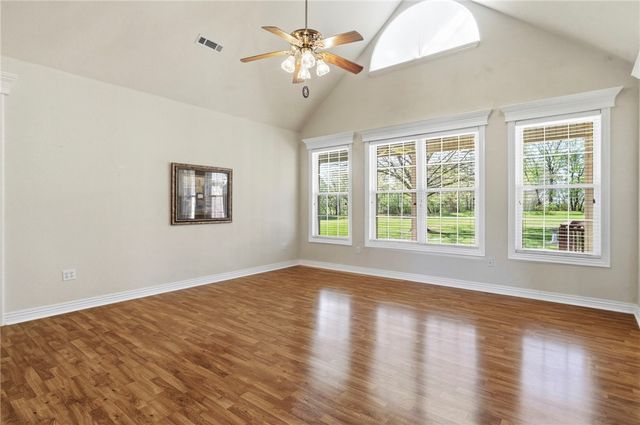 3473 Grapevine Drive, Tontitown, AR 72762