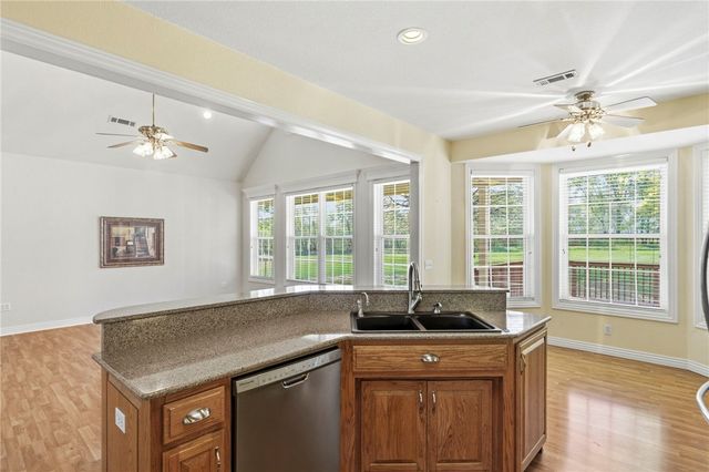 3473 Grapevine Drive, Tontitown, AR 72762