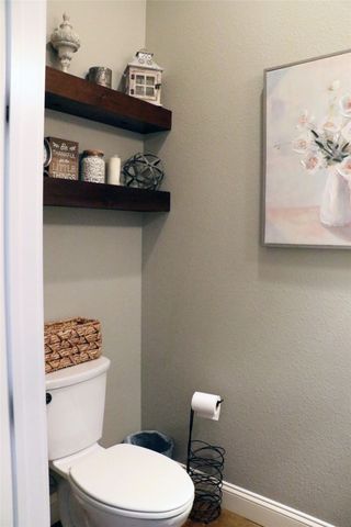 23670 Champion Dr, Lindale, TX 75771