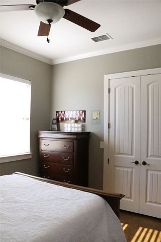 23670 Champion Dr, Lindale, TX 75771