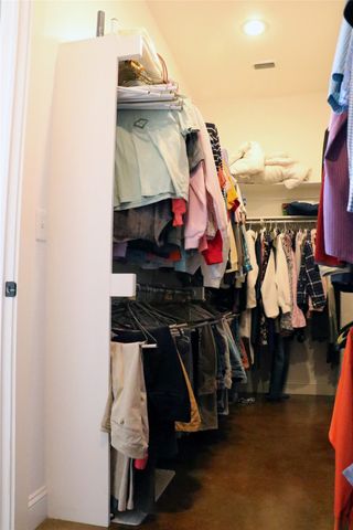 23670 Champion Dr, Lindale, TX 75771