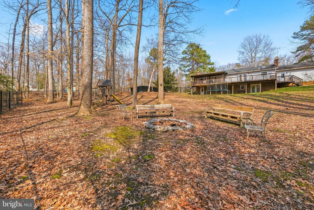 Image 14 of property listing at 7425 SIMMS LANDING RD, Port Tobacco, MD 20677