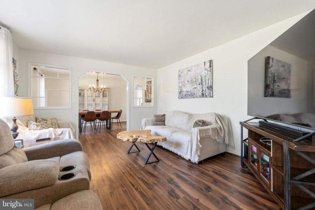 Image 15 of property listing at 7425 SIMMS LANDING RD, Port Tobacco, MD 20677