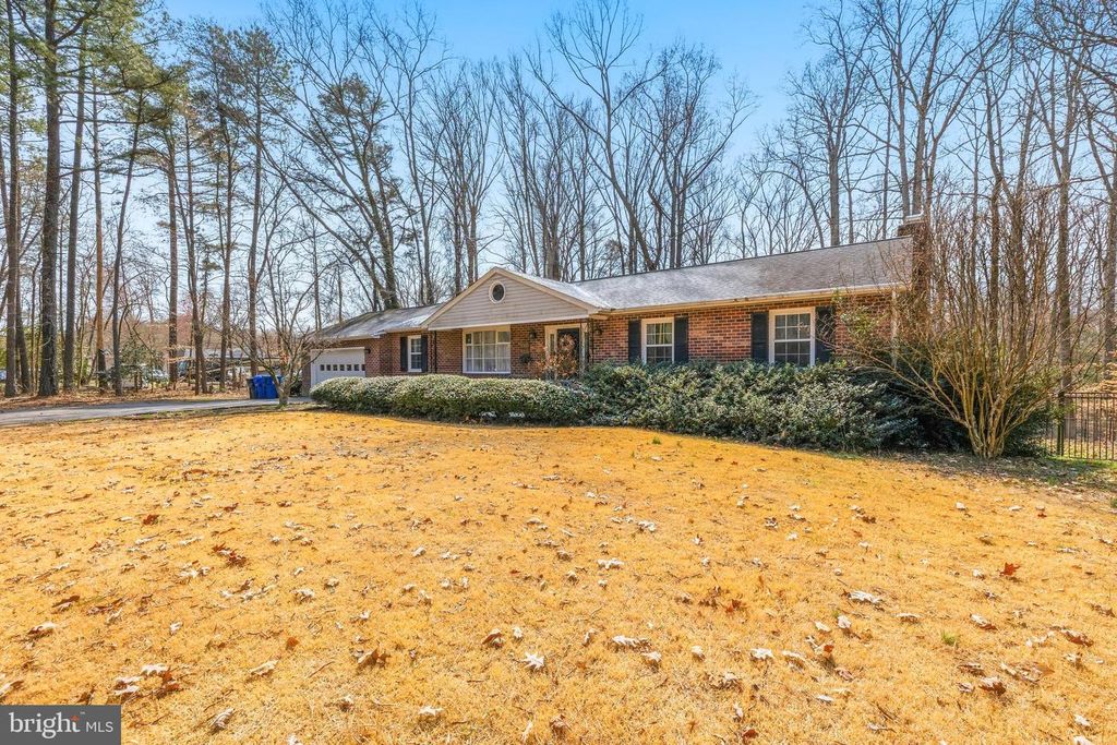 Image 2 of property listing at 7425 SIMMS LANDING RD, Port Tobacco, MD 20677