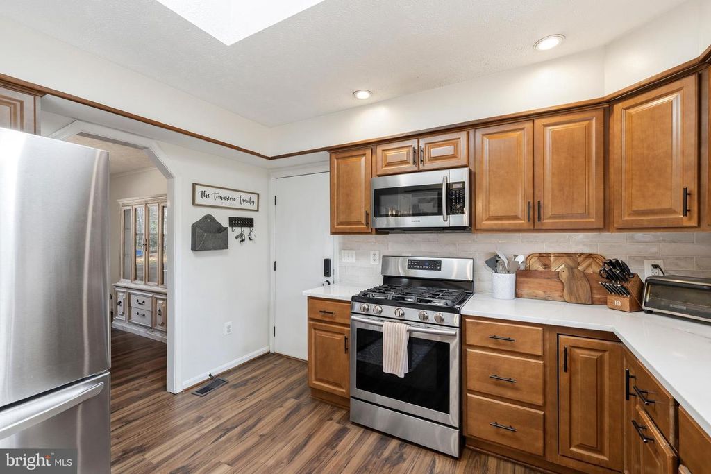 Image 22 of property listing at 7425 SIMMS LANDING RD, Port Tobacco, MD 20677