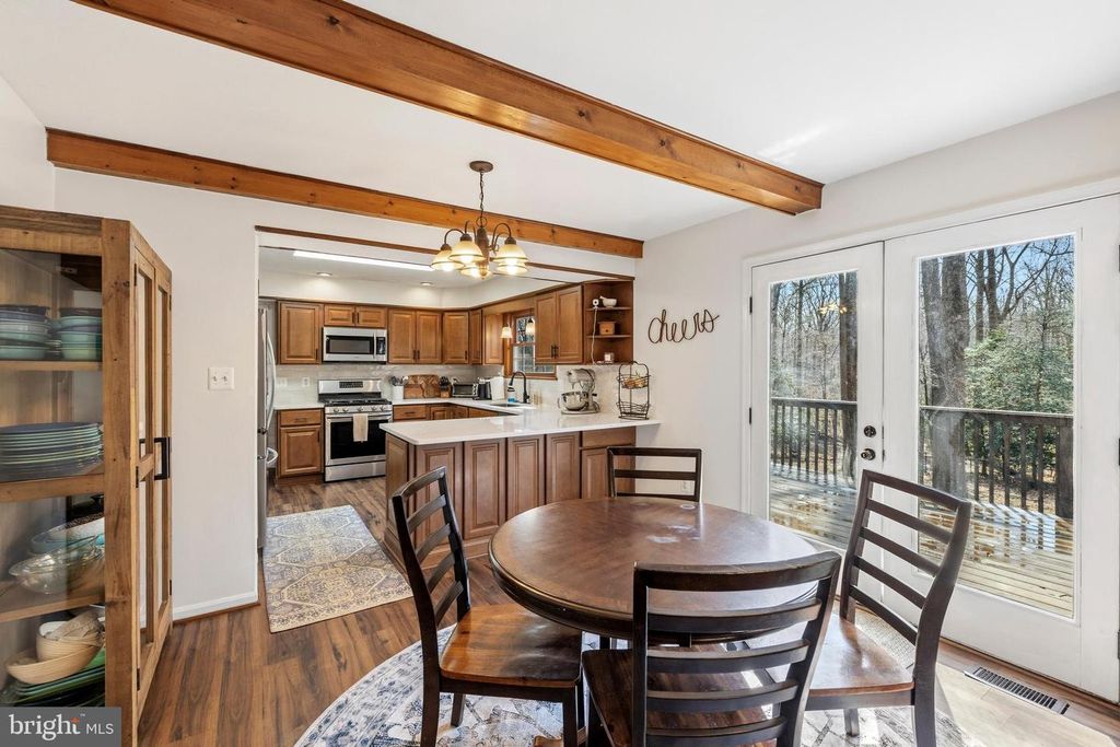 Image 26 of property listing at 7425 SIMMS LANDING RD, Port Tobacco, MD 20677