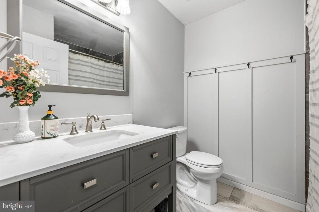 Image 27 of property listing at 7425 SIMMS LANDING RD, Port Tobacco, MD 20677